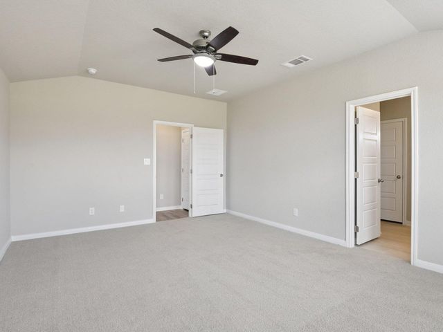 133 Sleep HOLW, Jarrell, TX 76537