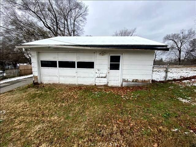 63 Logan Street, Leavenworth, KS 66048