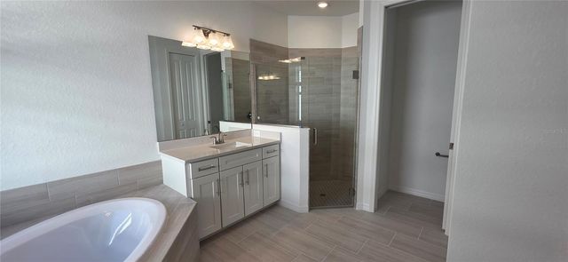 19123 CHERRYSTONE WAY, Lakewood Ranch, FL 34211