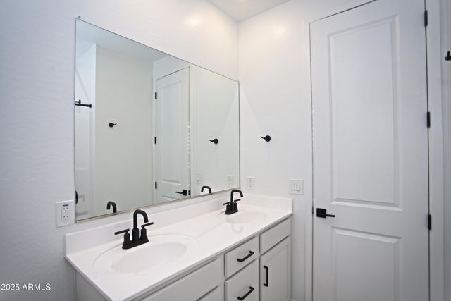 773 W lark Drive, Queen Creek, AZ 85142