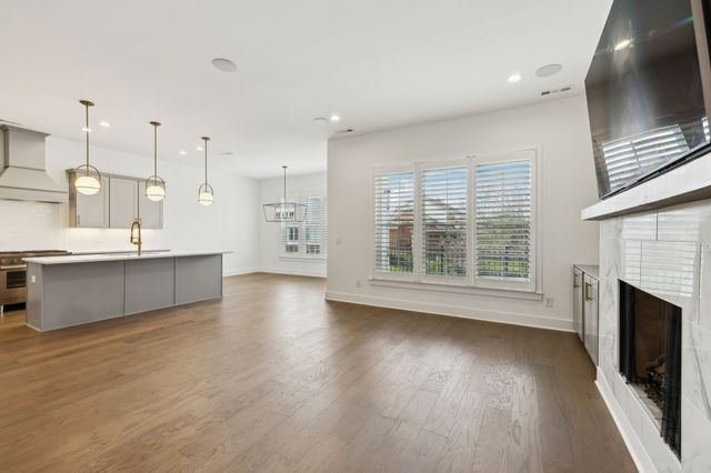 112 Shadow Springs Dr, Brentwood, TN 37027