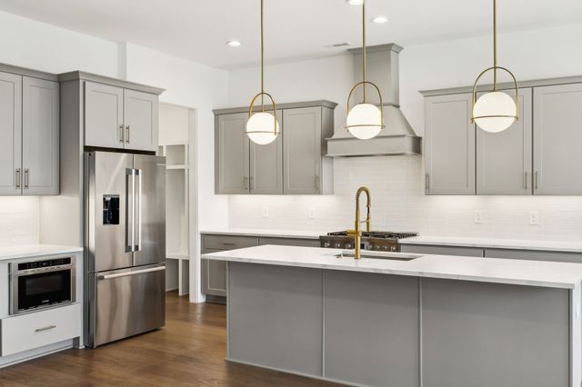 112 Shadow Springs Dr, Brentwood, TN 37027