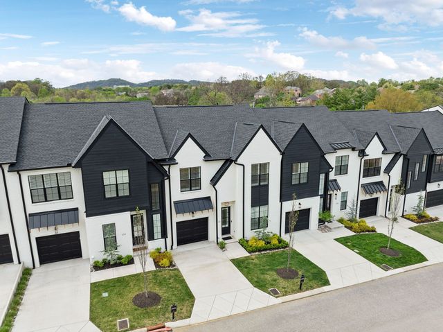 112 Shadow Springs Dr, Brentwood, TN 37027