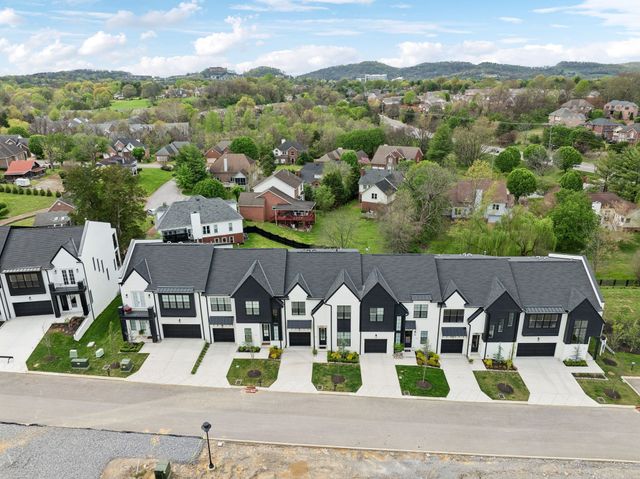 112 Shadow Springs Dr, Brentwood, TN 37027