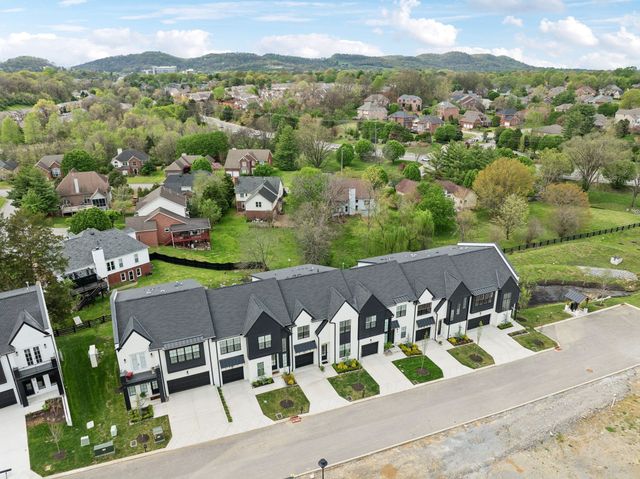 112 Shadow Springs Dr, Brentwood, TN 37027