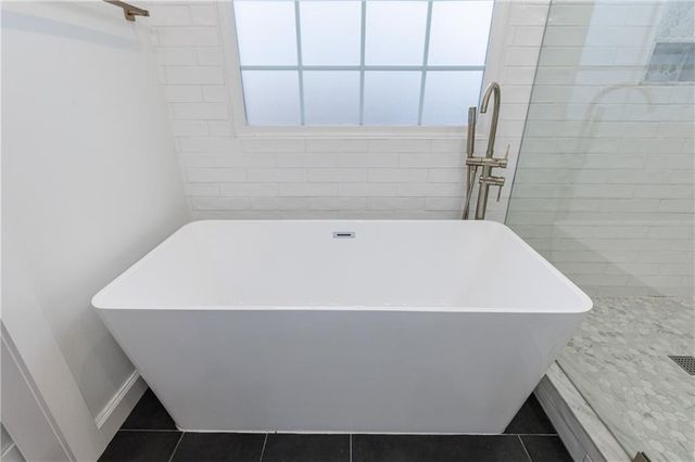 2060 Monroe Drive, Alpharetta, GA 30004