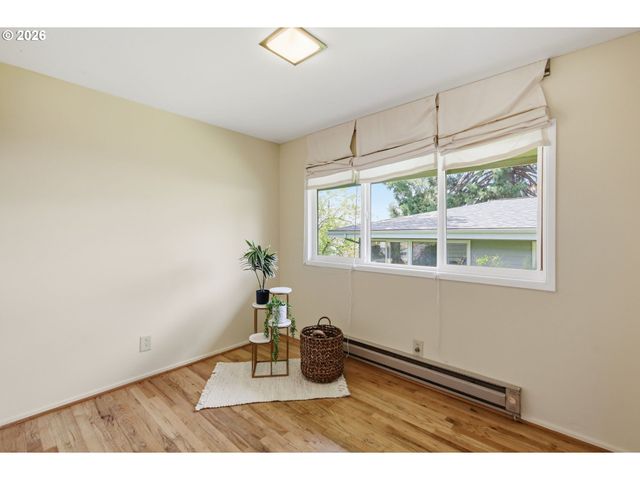 3025 HARRIS St, Eugene, OR 97405
