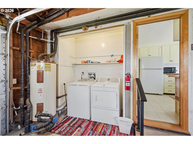 3025 HARRIS St, Eugene, OR 97405