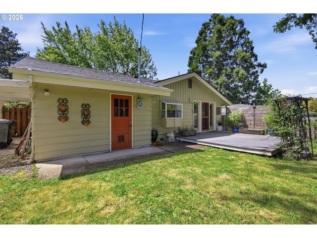 3025 HARRIS St, Eugene, OR 97405