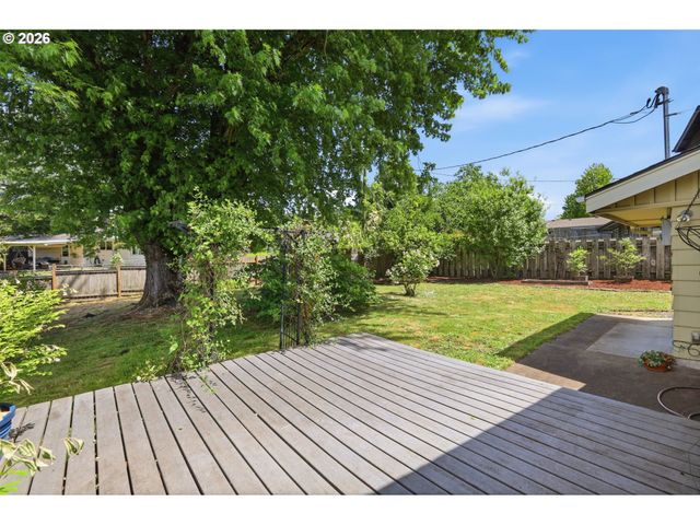 3025 HARRIS St, Eugene, OR 97405