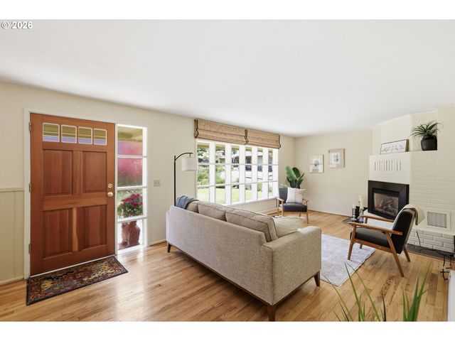 3025 HARRIS St, Eugene, OR 97405