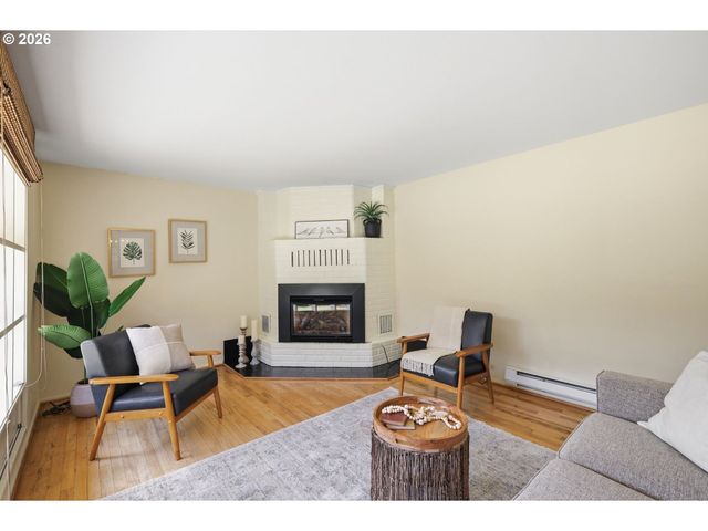 3025 HARRIS St, Eugene, OR 97405
