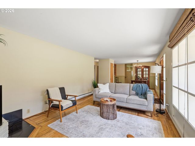 3025 HARRIS St, Eugene, OR 97405