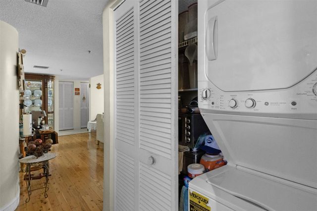 3910 Inverrary Blvd 301B, Fort Lauderdale, FL 33319