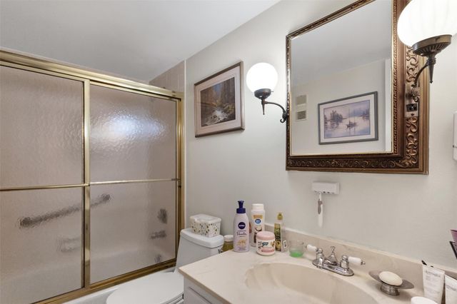 3910 Inverrary Blvd 301B, Fort Lauderdale, FL 33319