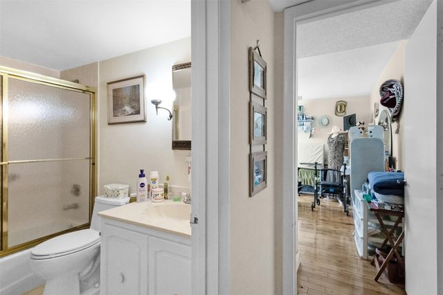 3910 Inverrary Blvd 301B, Fort Lauderdale, FL 33319