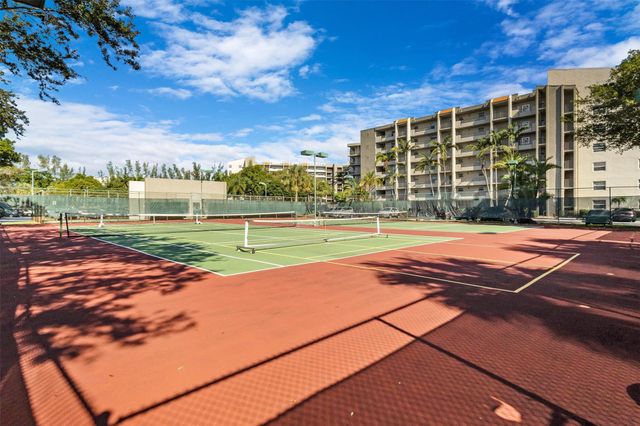 3910 Inverrary Blvd 301B, Fort Lauderdale, FL 33319