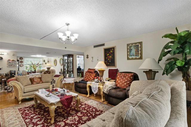 3910 Inverrary Blvd 301B, Fort Lauderdale, FL 33319