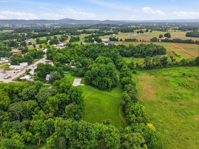 145 Gamble St, Doyle, TN 38559