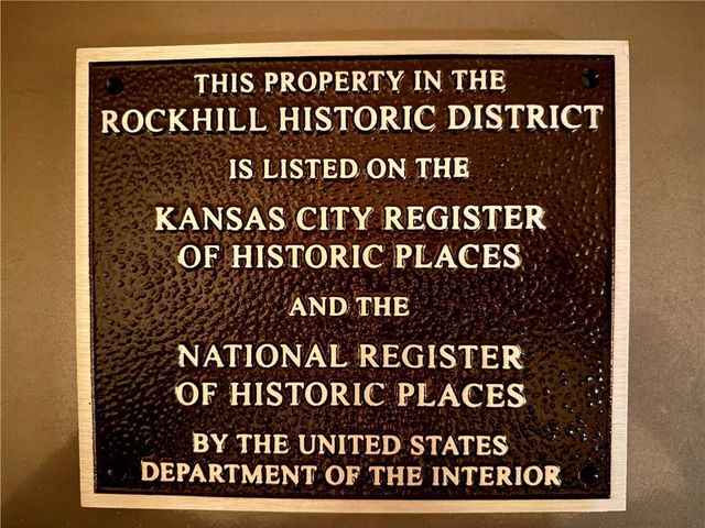 4525 Kenwood Avenue, Kansas City, MO 64110