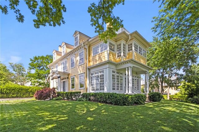 4525 Kenwood Avenue, Kansas City, MO 64110