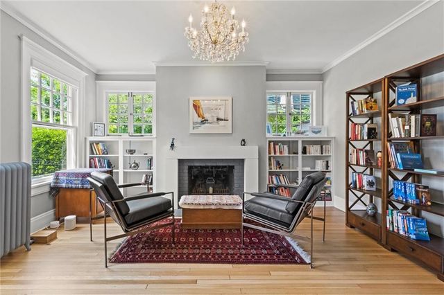 4525 Kenwood Avenue, Kansas City, MO 64110