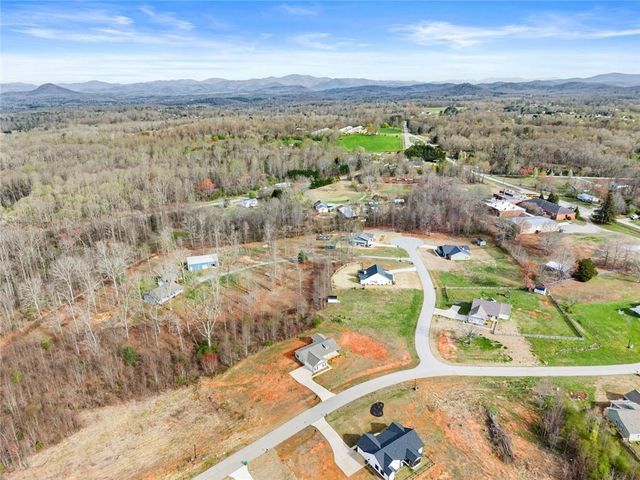 188 Fairview Meadows Drive, Demorest, GA 30535