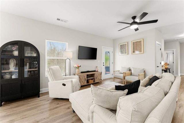 188 Fairview Meadows Drive, Demorest, GA 30535