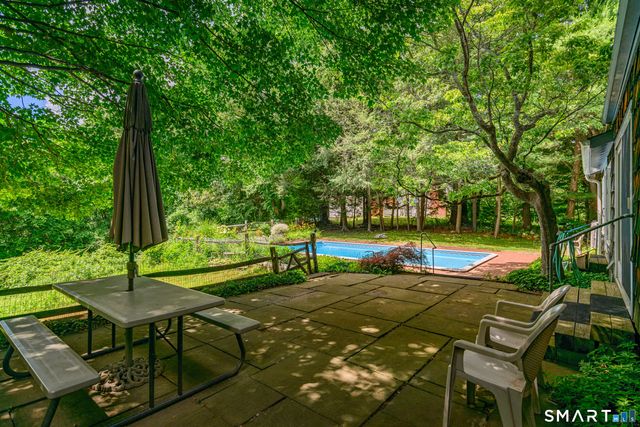 13 Jewel Lane, New Fairfield, CT 06812