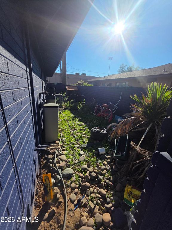 Image 31 of property listing at 1443 E Pepper Pl Place, Mesa, AZ 85203