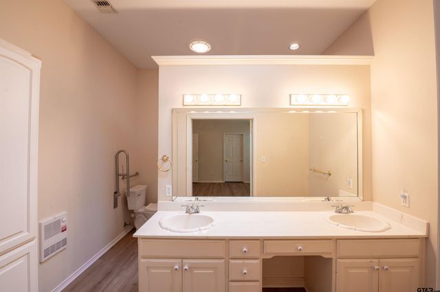 605 County road 2310, Mineola, TX 75773