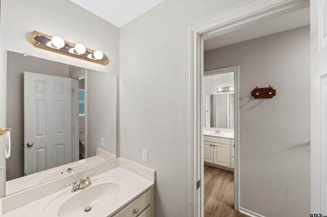 605 County road 2310, Mineola, TX 75773