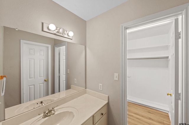 605 County road 2310, Mineola, TX 75773
