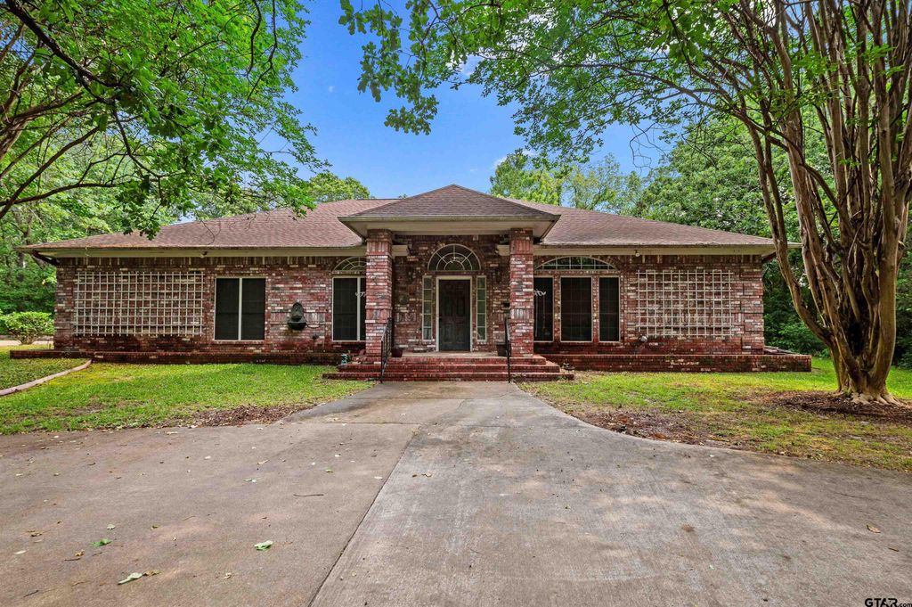605 County road 2310, Mineola, TX 75773