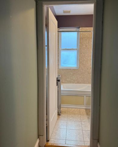 4354 N Wolcott Avenue, Chicago, IL 60613