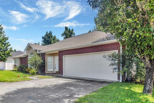 2713 Henderson Bayou Place, Lake Charles, LA 70605