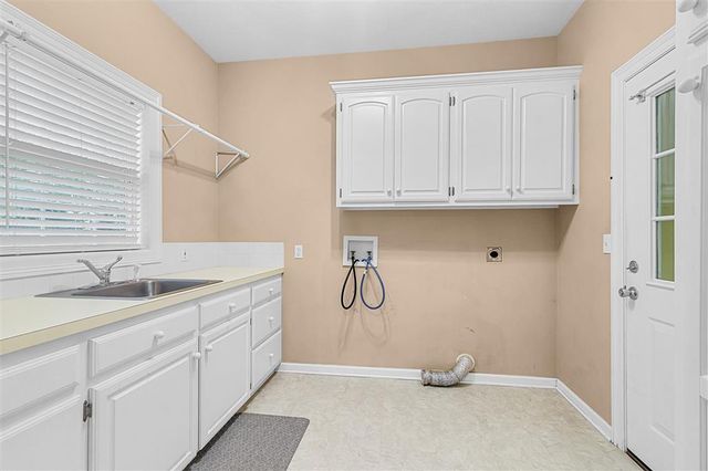 2713 Henderson Bayou Place, Lake Charles, LA 70605