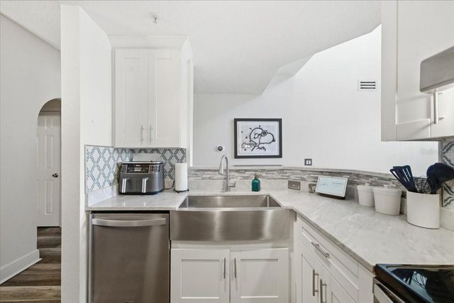 501 KNIGHTS RUN AVENUE 1320, Tampa, FL 33602