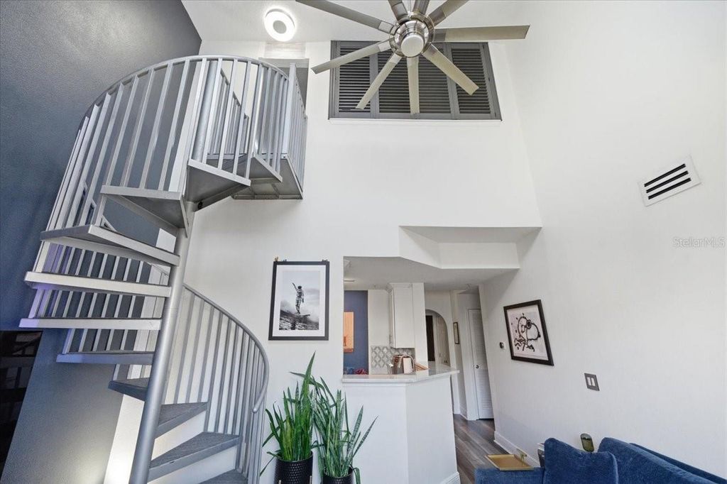 Image 12 of property listing at 501 KNIGHTS RUN AVENUE 1320, Tampa, FL 33602