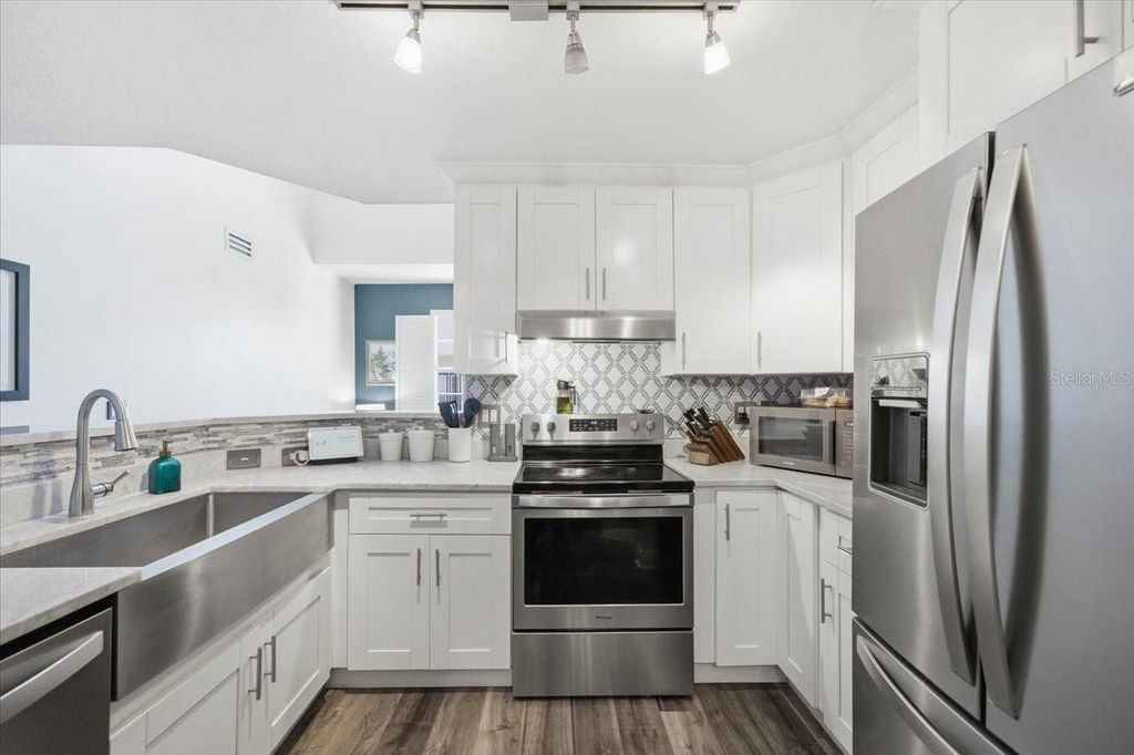 Image 16 of property listing at 501 KNIGHTS RUN AVENUE 1320, Tampa, FL 33602