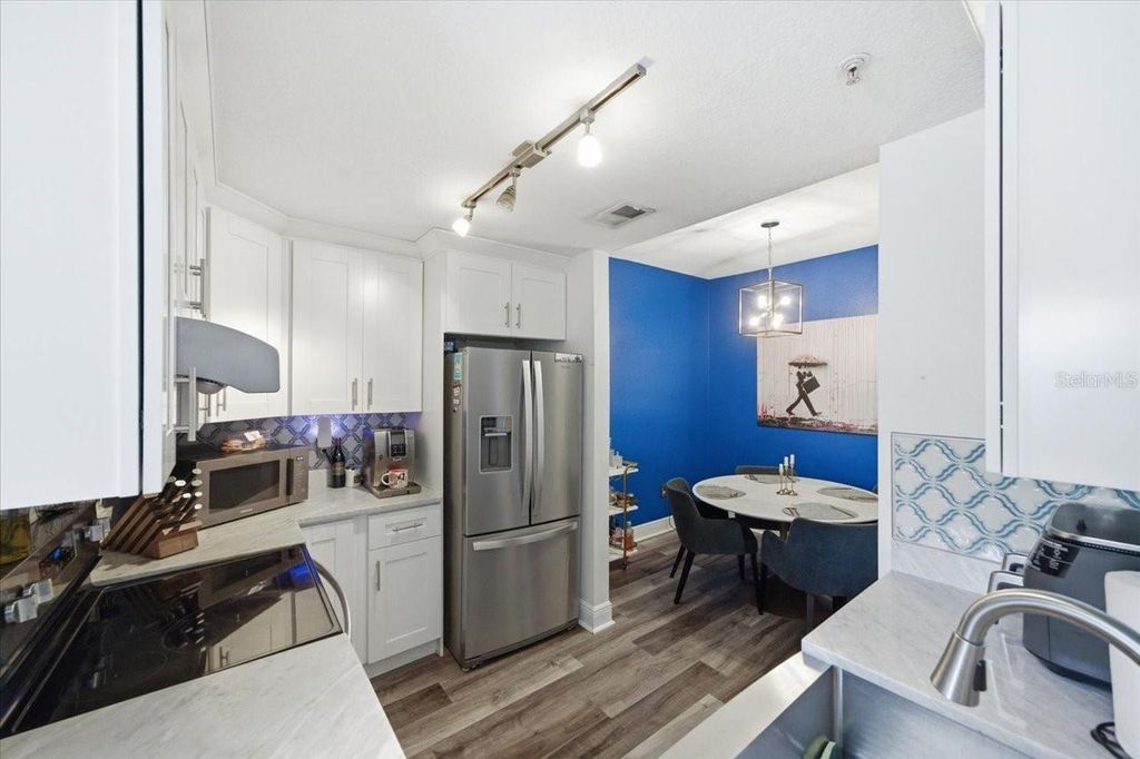 Image 19 of property listing at 501 KNIGHTS RUN AVENUE 1320, Tampa, FL 33602