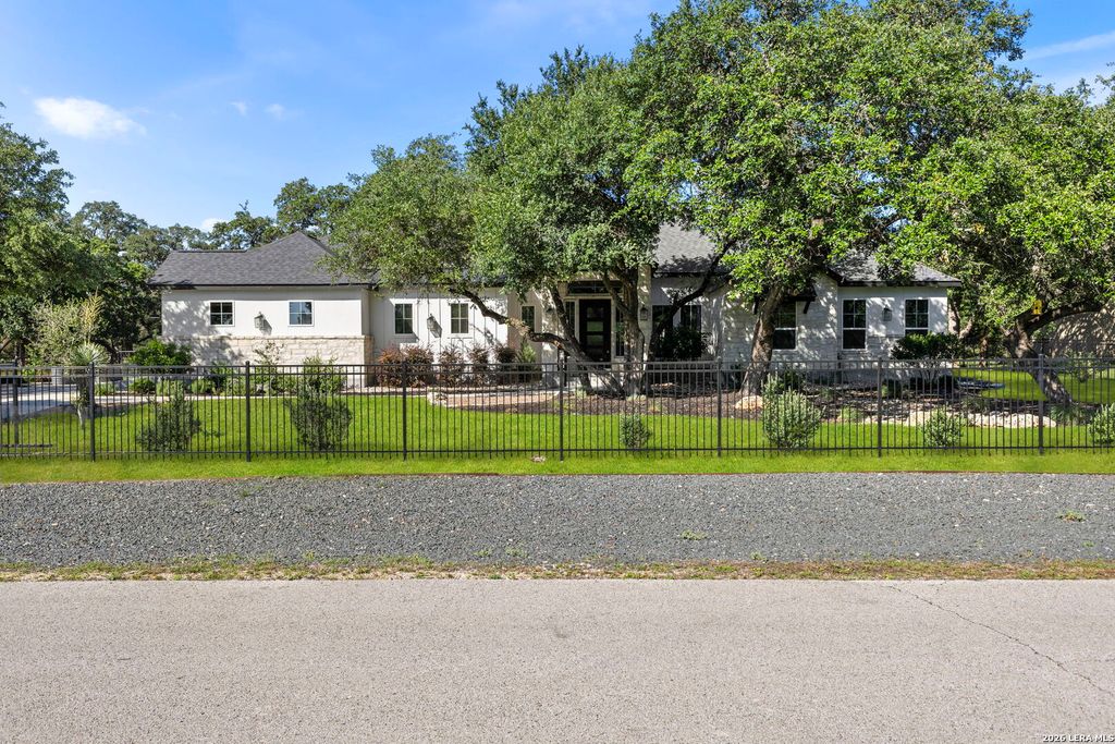 1062 PEGASUS DR, Spring Branch, TX 78070