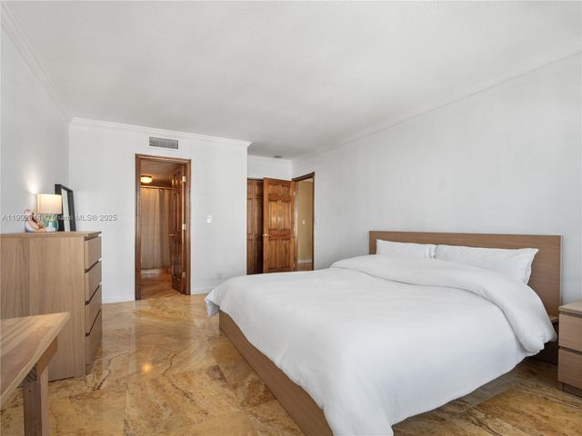 600 Three Islands Blvd 1814, Hallandale Beach, FL 33009