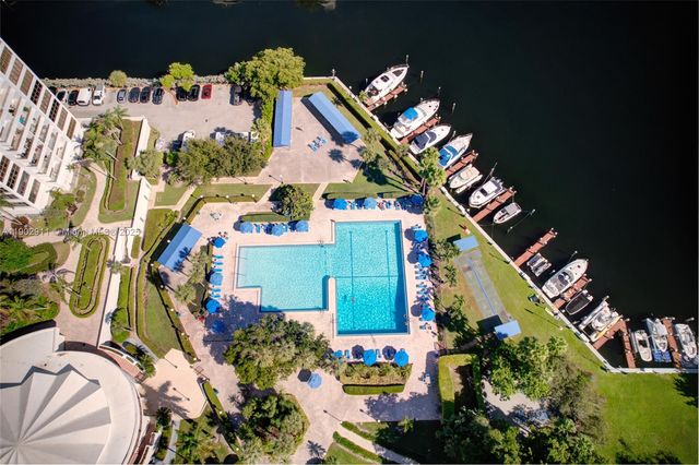 600 Three Islands Blvd 1814, Hallandale Beach, FL 33009