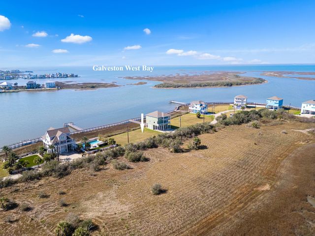 3230 Road Less Traveled, Galveston, TX 77554