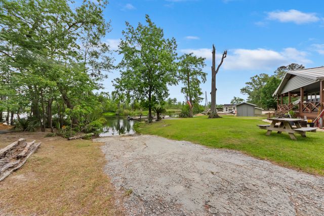 589 Backfield Road, Walterboro, SC 29488