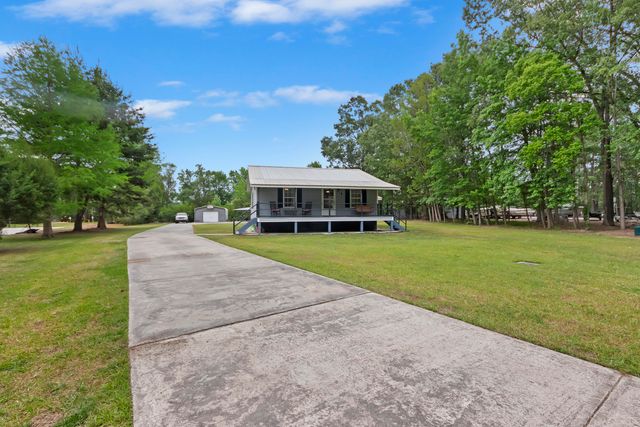 589 Backfield Road, Walterboro, SC 29488