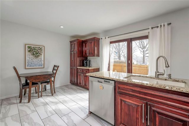 10890 Bradshaw Street, Overland Park, KS 66210