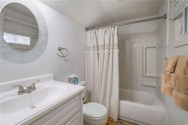 10890 Bradshaw Street, Overland Park, KS 66210