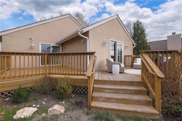 10890 Bradshaw Street, Overland Park, KS 66210